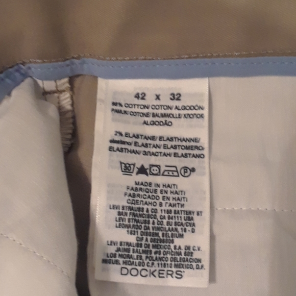 Mens Dockers Relaxes Fit pants - Picture 3 of 5